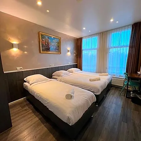 Hotel Orange Tulip