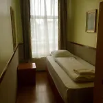 Orange Tulip Hotel 2*